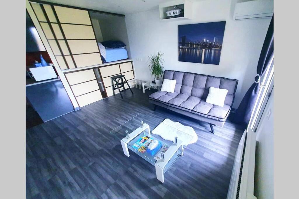 Superbe studio de 30m2 proche de Paris Poissy Exteriör bild