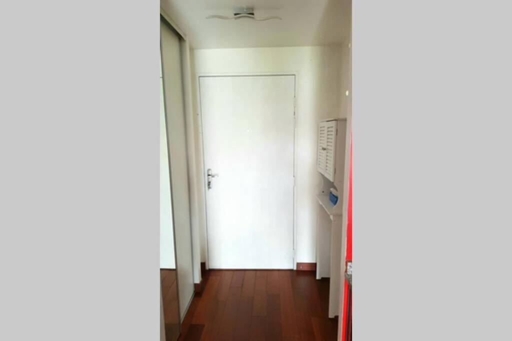 Superbe studio de 30m2 proche de Paris Poissy Exteriör bild