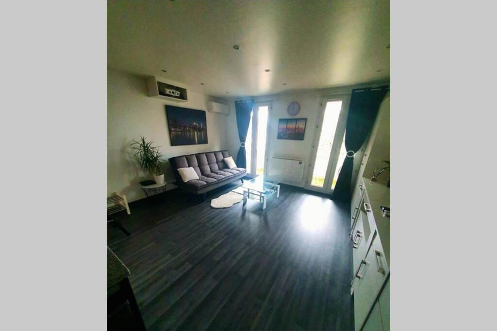 Superbe studio de 30m2 proche de Paris Poissy Exteriör bild